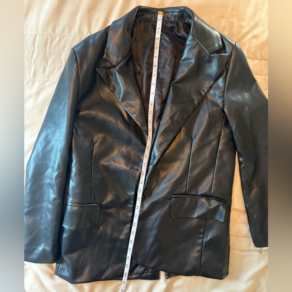 Women's Black vegan Leather Blazer see measurements no size tag - Picture 7 of 9